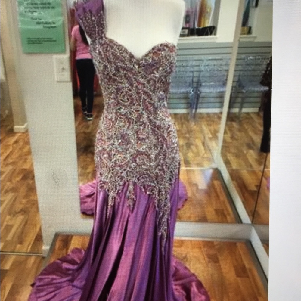 Mac duggal couture